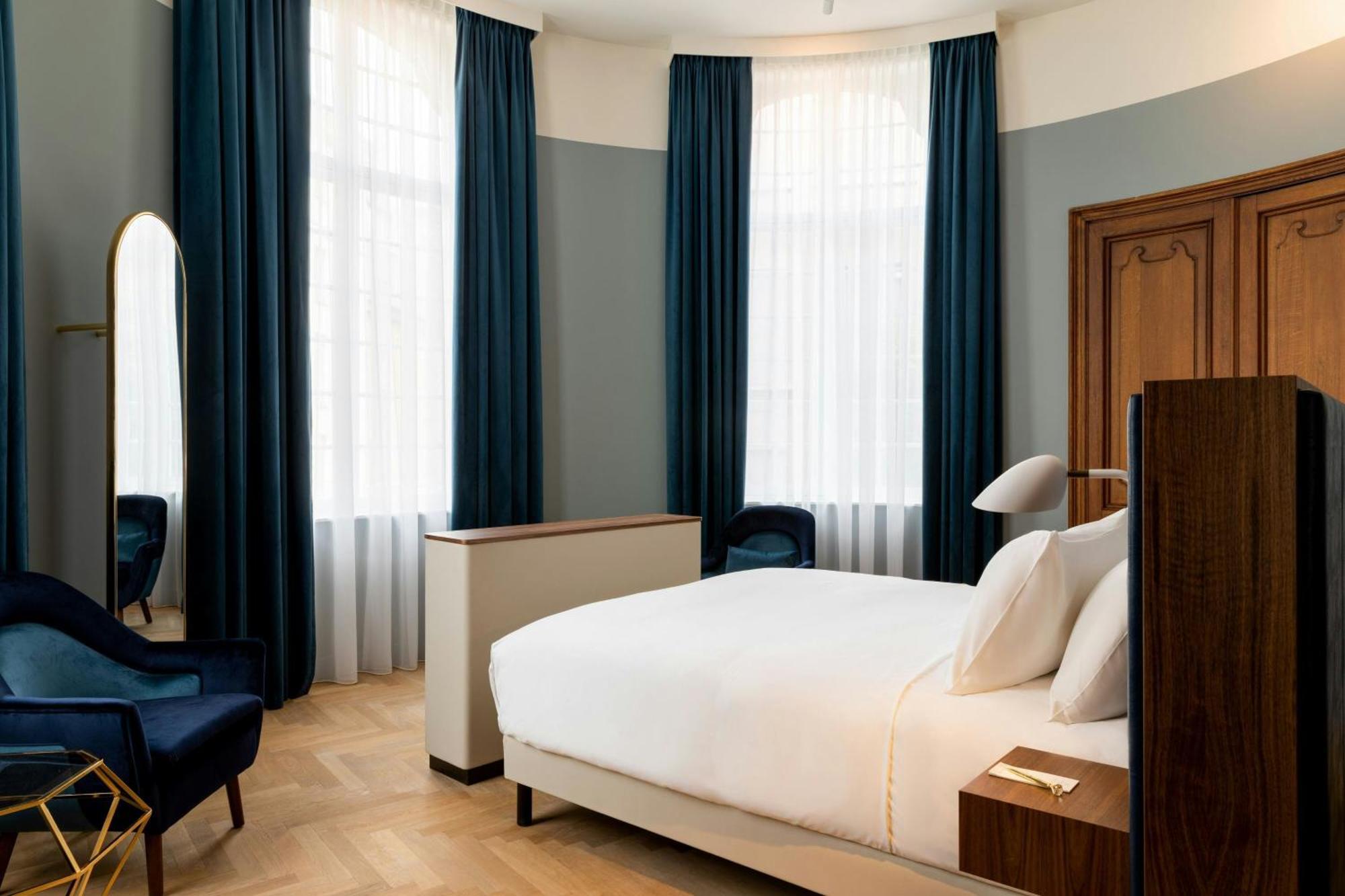 Hotel Sapphire House Antwerp, Autograph Collection By Marriott Zewnętrze zdjęcie A bedroom at the hotel
