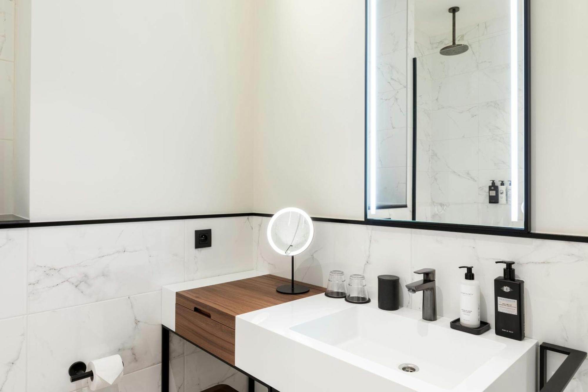 Hotel Sapphire House Antwerp, Autograph Collection By Marriott Zewnętrze zdjęcie Bathroom